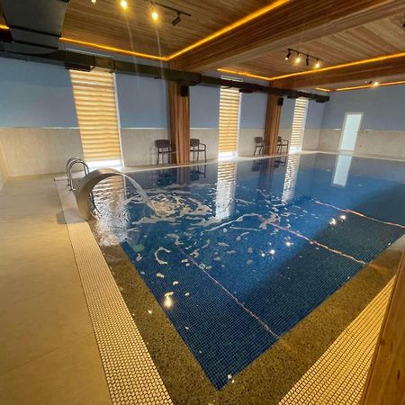 Hotel Konstantin Laplje Selo エクステリア 写真