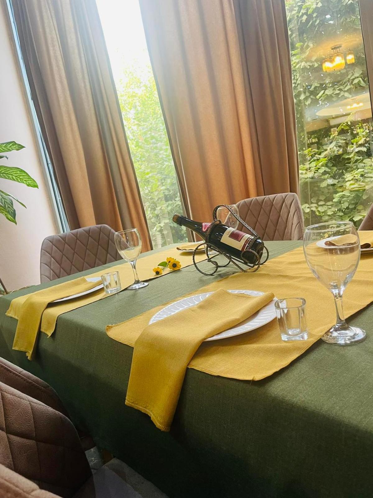 Hotel Konstantin Laplje Selo エクステリア 写真