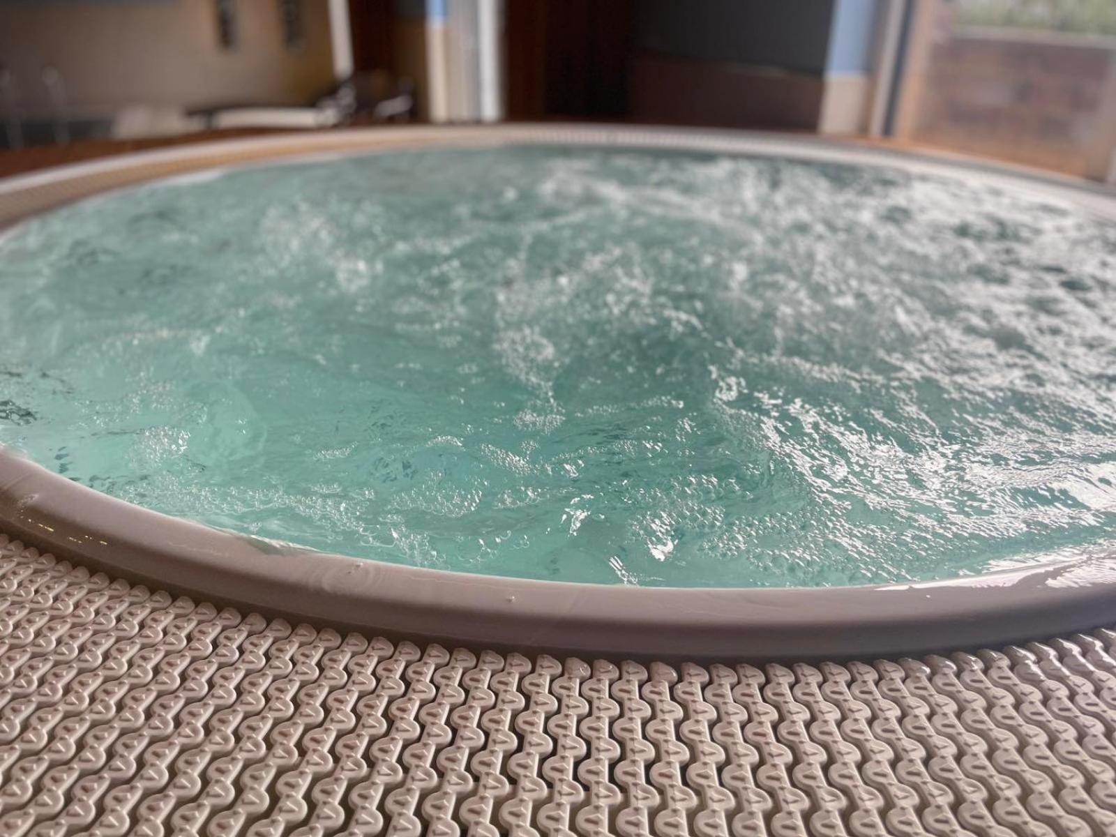 Hotel Konstantin Laplje Selo エクステリア 写真